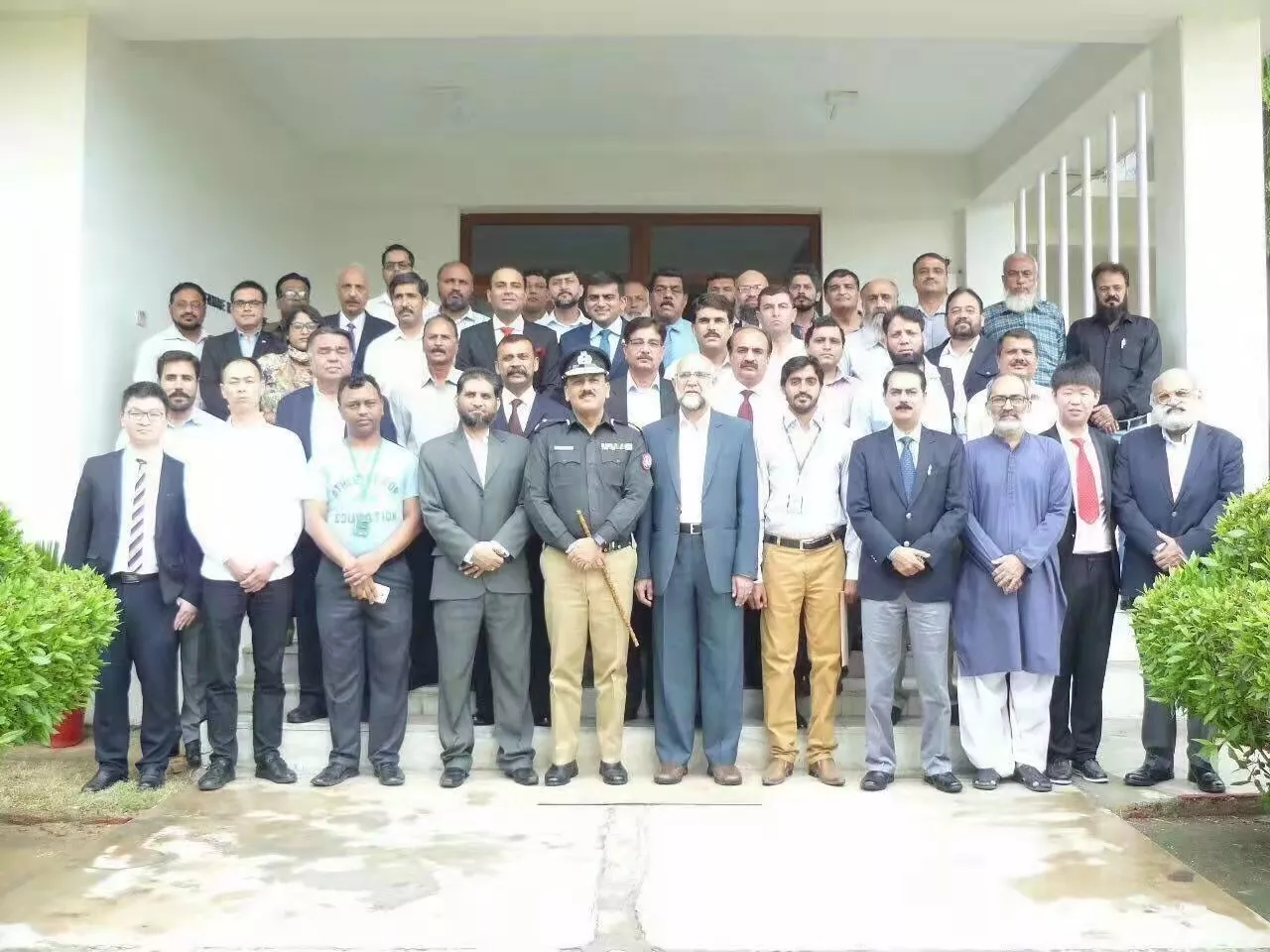 Vệ sĩ xử lý khủng hoảng